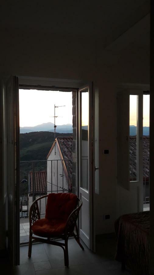 La Casa Dei Panorami Di Colobraro Lejlighed Eksteriør billede