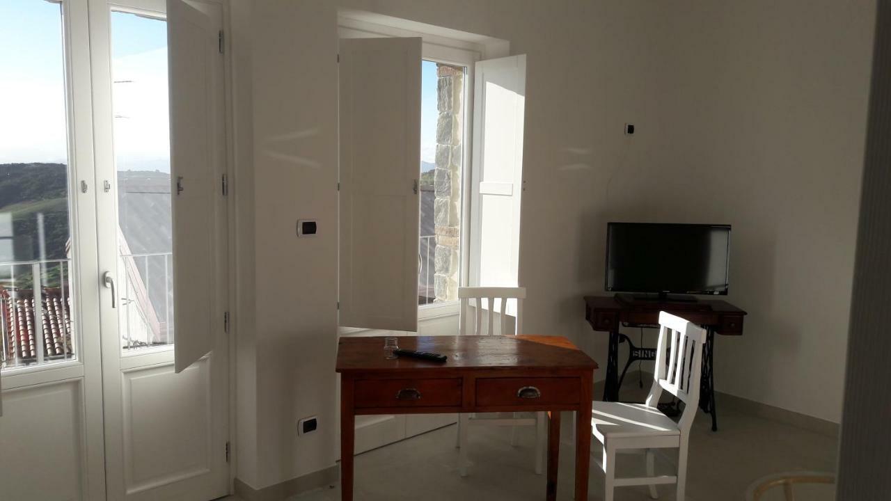 La Casa Dei Panorami Di Colobraro Lejlighed Eksteriør billede